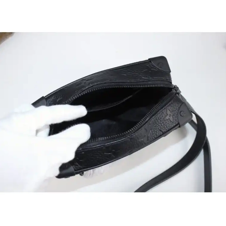 20DJ570013 LV Bags 0808